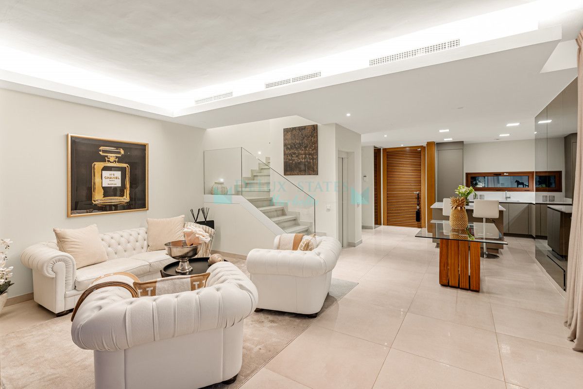 Villa Pareada en alquiler en Marbella Golden Mile