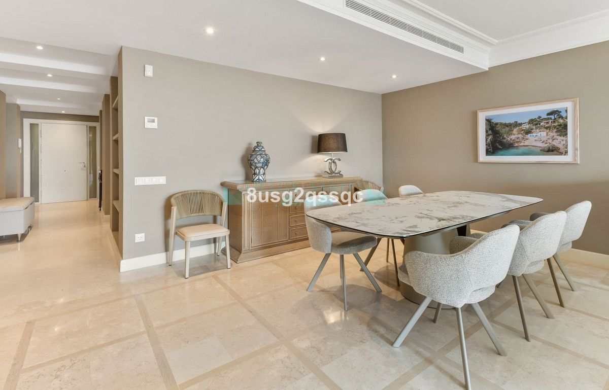 Apartamento en venta en Costalita, Estepona