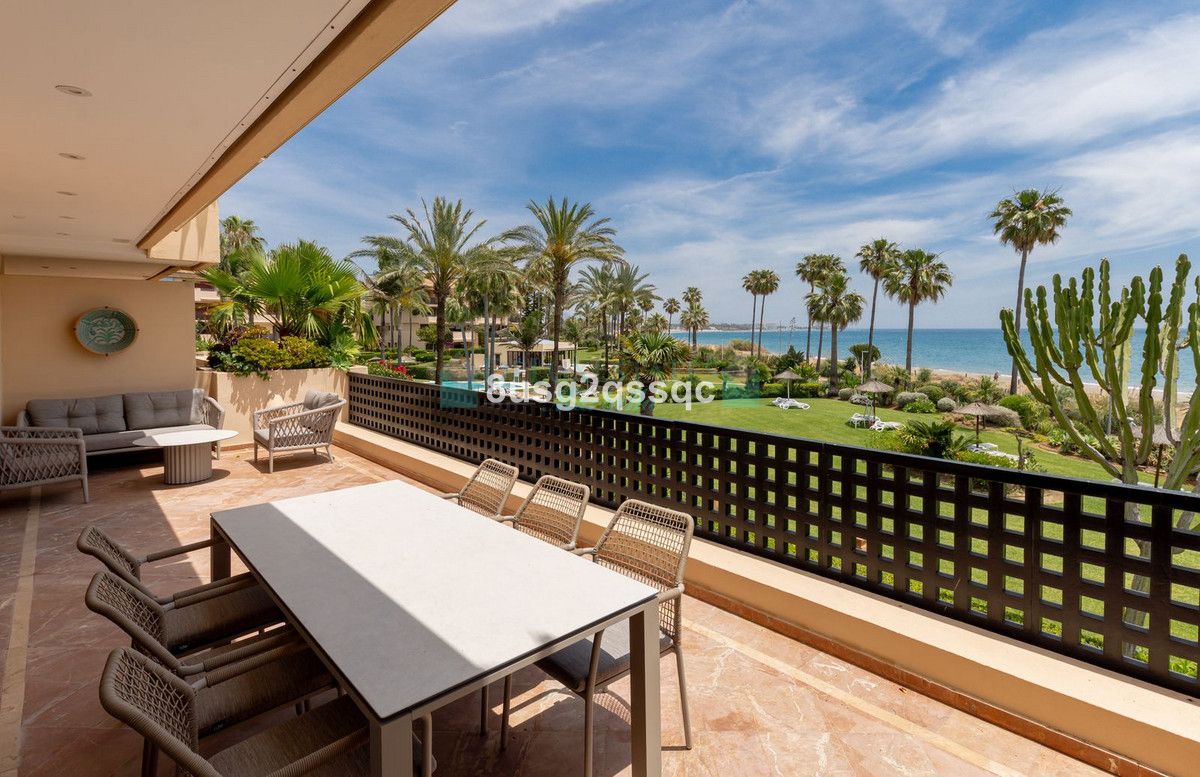 Apartamento en venta en Costalita, Estepona