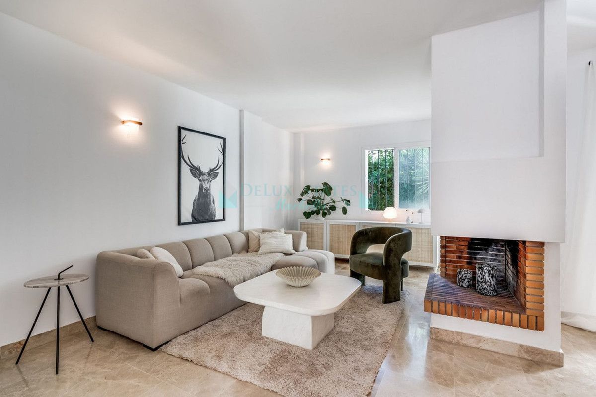 Town House for sale in Nueva Andalucia