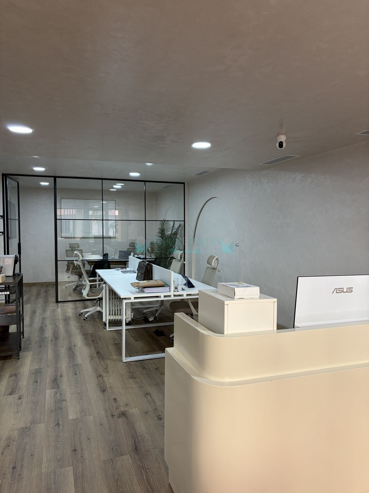 Office for sale in Nueva Andalucia