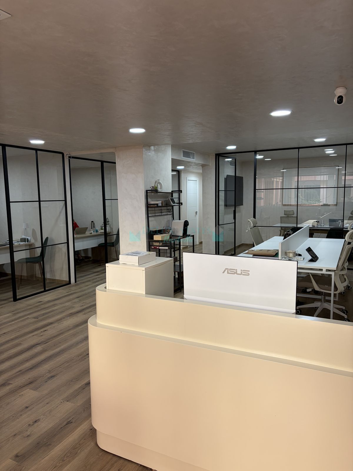 Office for sale in Nueva Andalucia