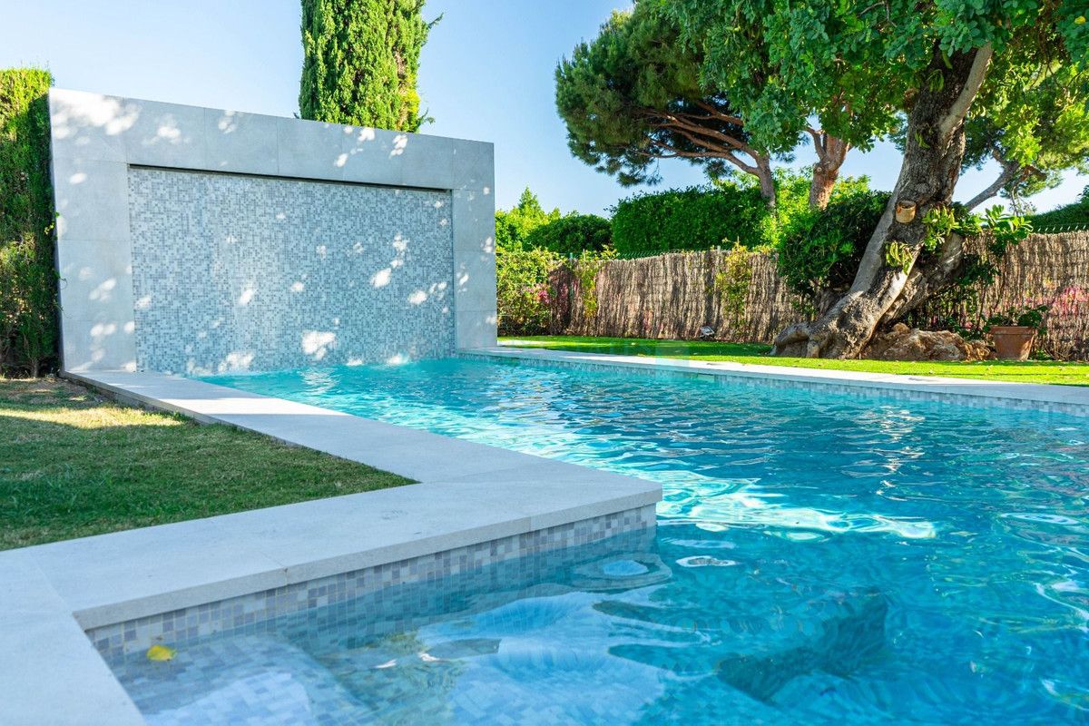 Villa for rent in Nueva Andalucia