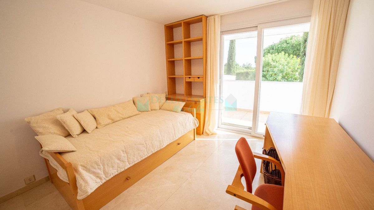 Villa for rent in Nueva Andalucia