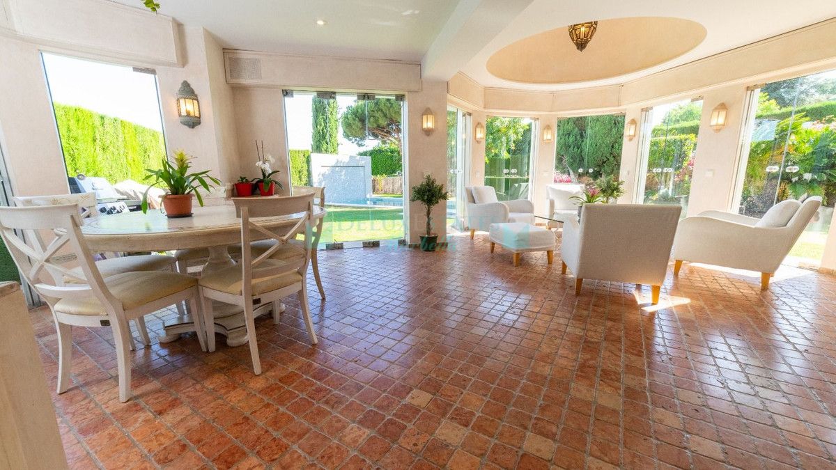 Villa for rent in Nueva Andalucia