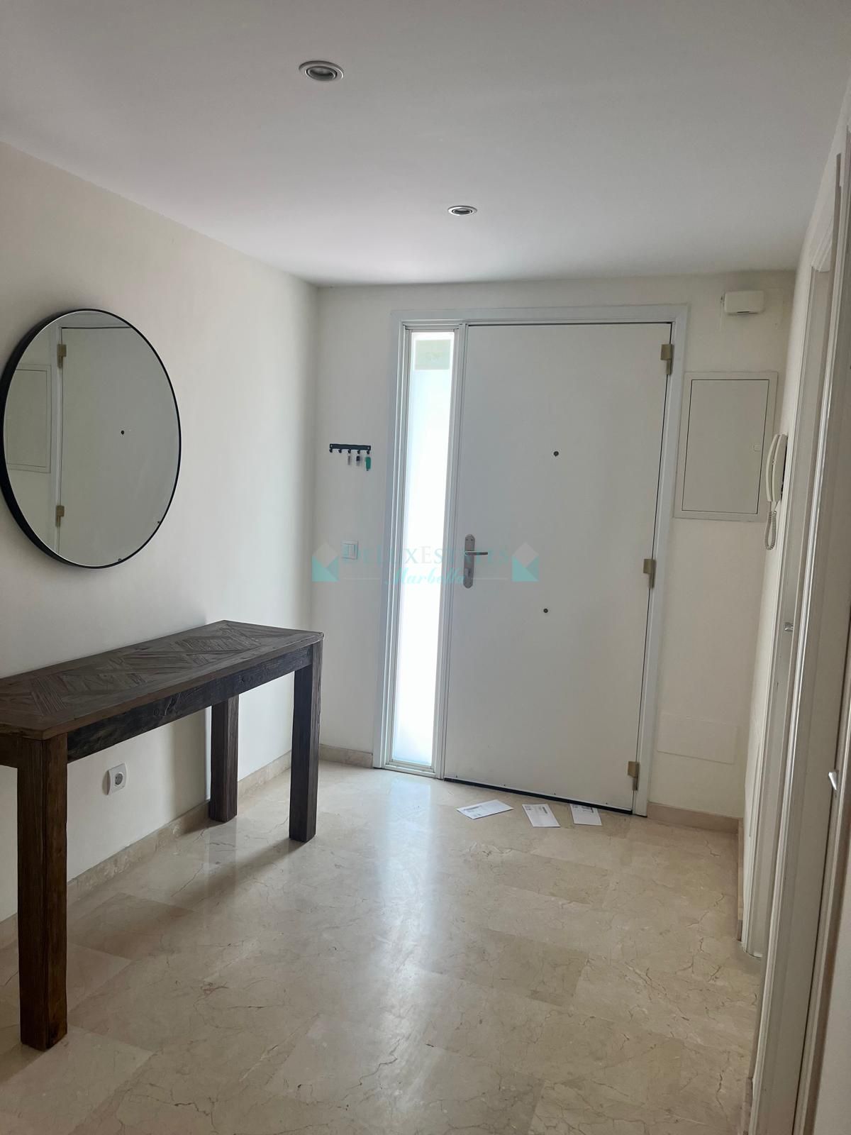 Adosado en venta en Bel Air, Estepona