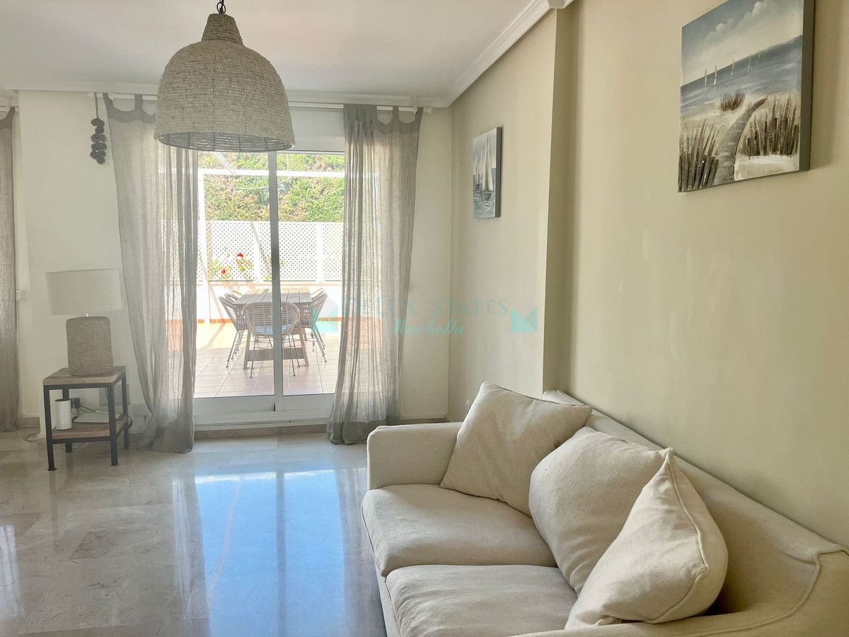 Adosado en venta en Bel Air, Estepona