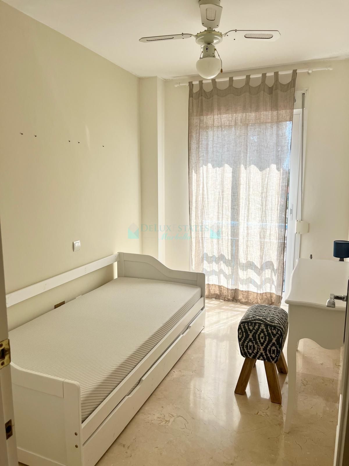 Adosado en venta en Bel Air, Estepona