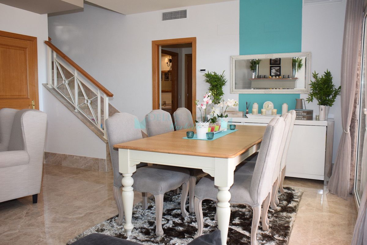 Villa Pareada en venta en Santa Clara, Marbella Este