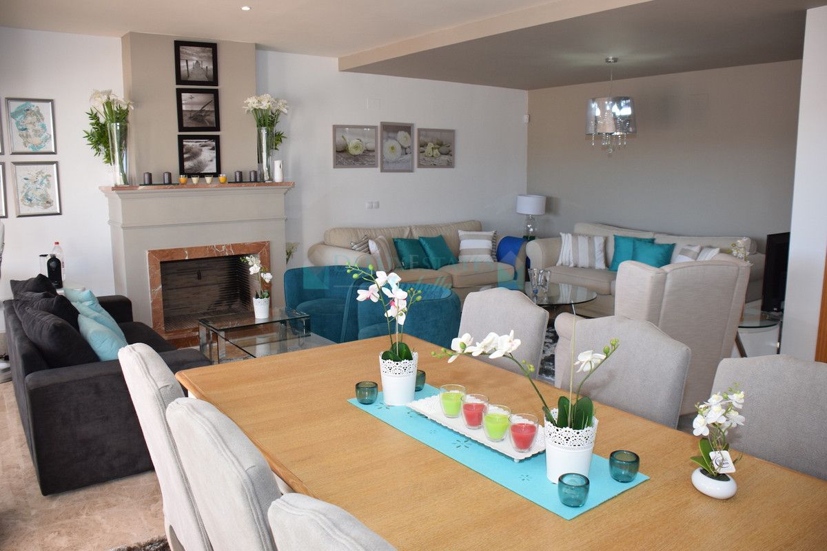 Villa Pareada en venta en Santa Clara, Marbella Este