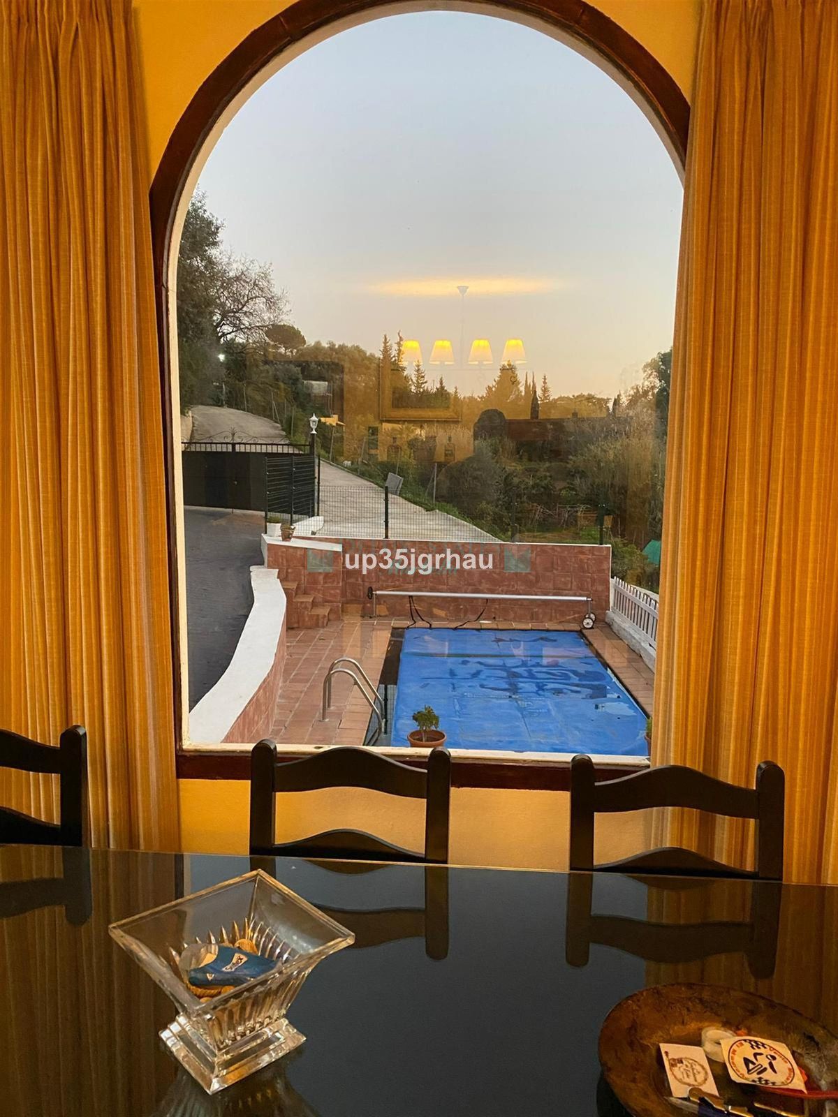 Villa for sale in Estepona