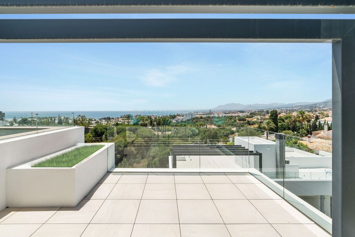 Semi Detached Villa for sale in Rio Real, Marbella East