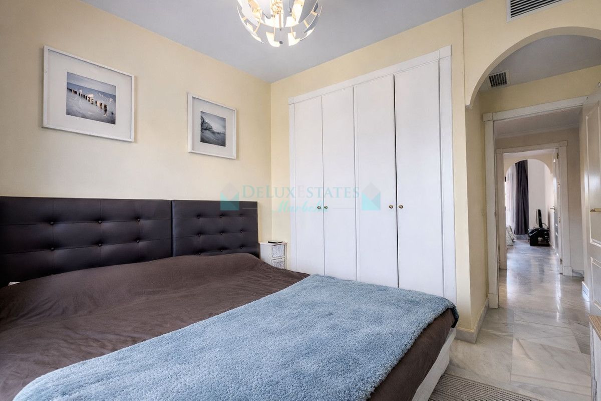 Apartment for sale in Hacienda del Sol, Estepona