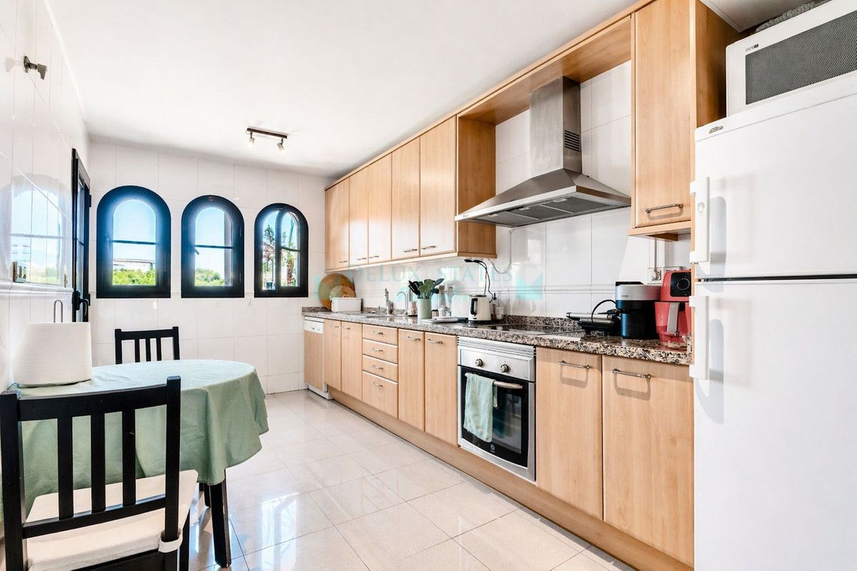 Apartment for sale in Hacienda del Sol, Estepona