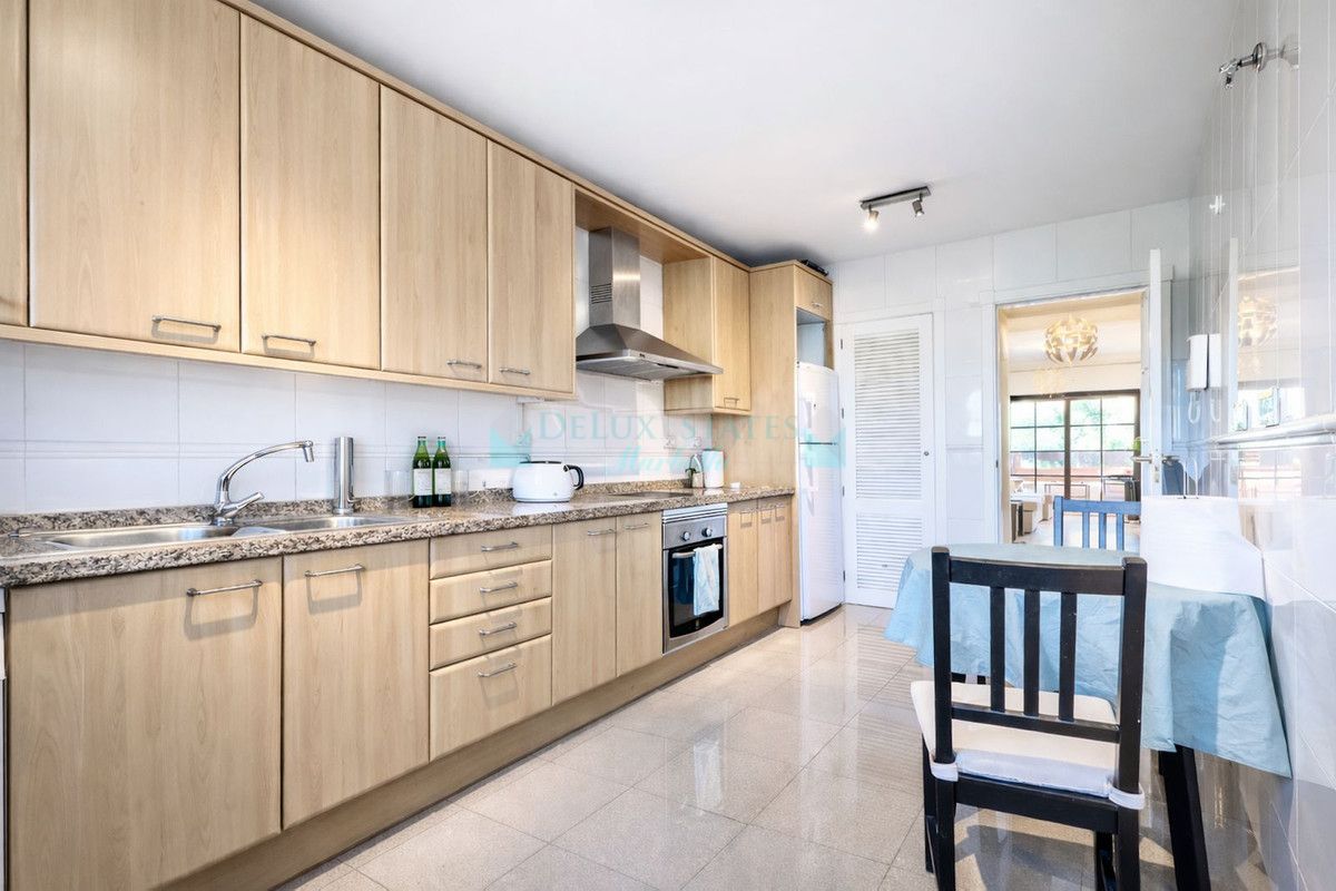 Apartment for sale in Hacienda del Sol, Estepona