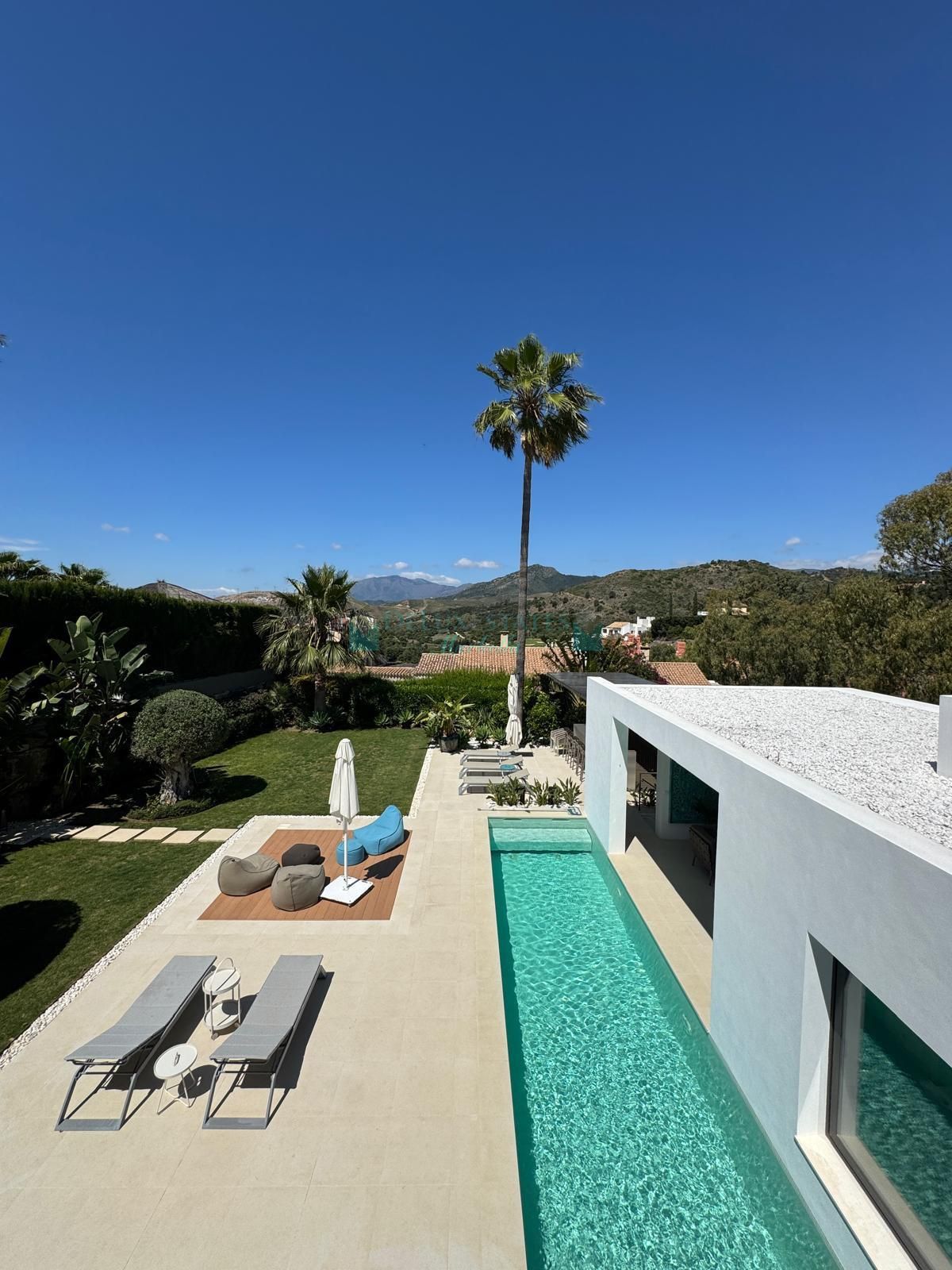 Villa for rent in Benahavis