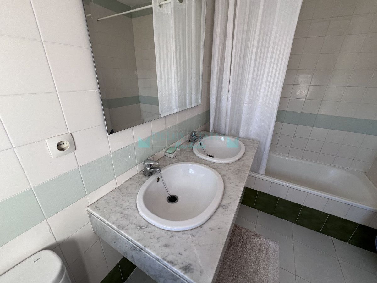 Town House for sale in Bel Air, Estepona