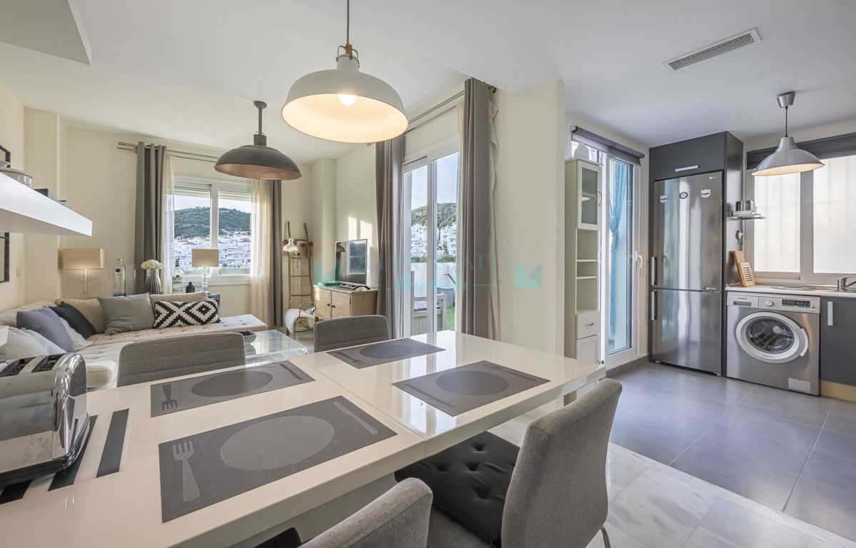 Apartment for sale in Estepona