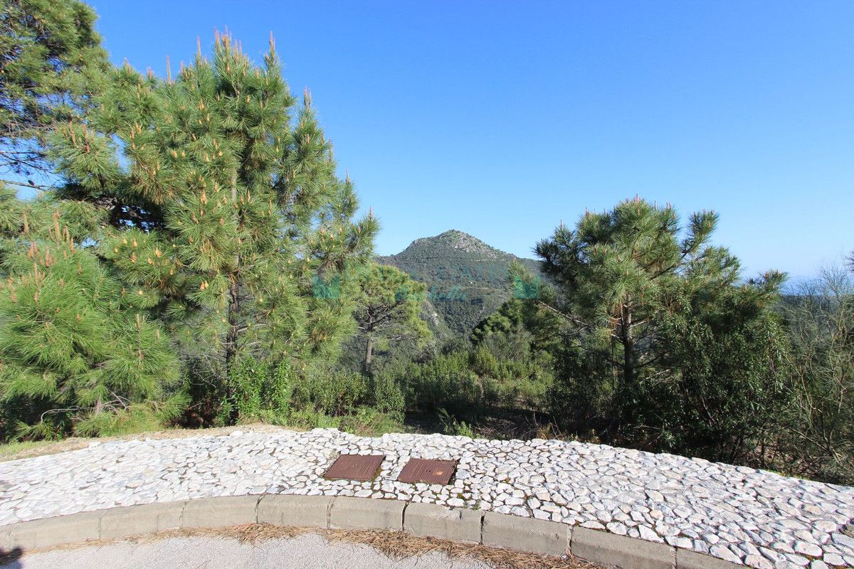 Residential Plot for sale in Benahavis