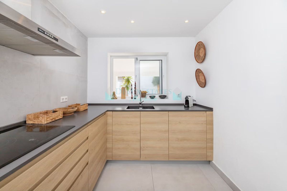 Town House for sale in Elviria, Marbella East