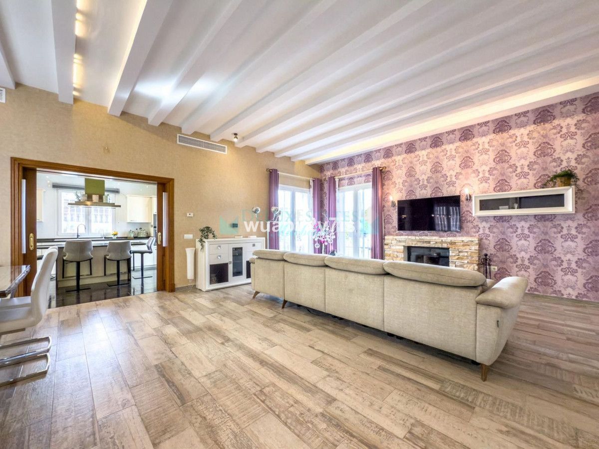 Villa for sale in Istan