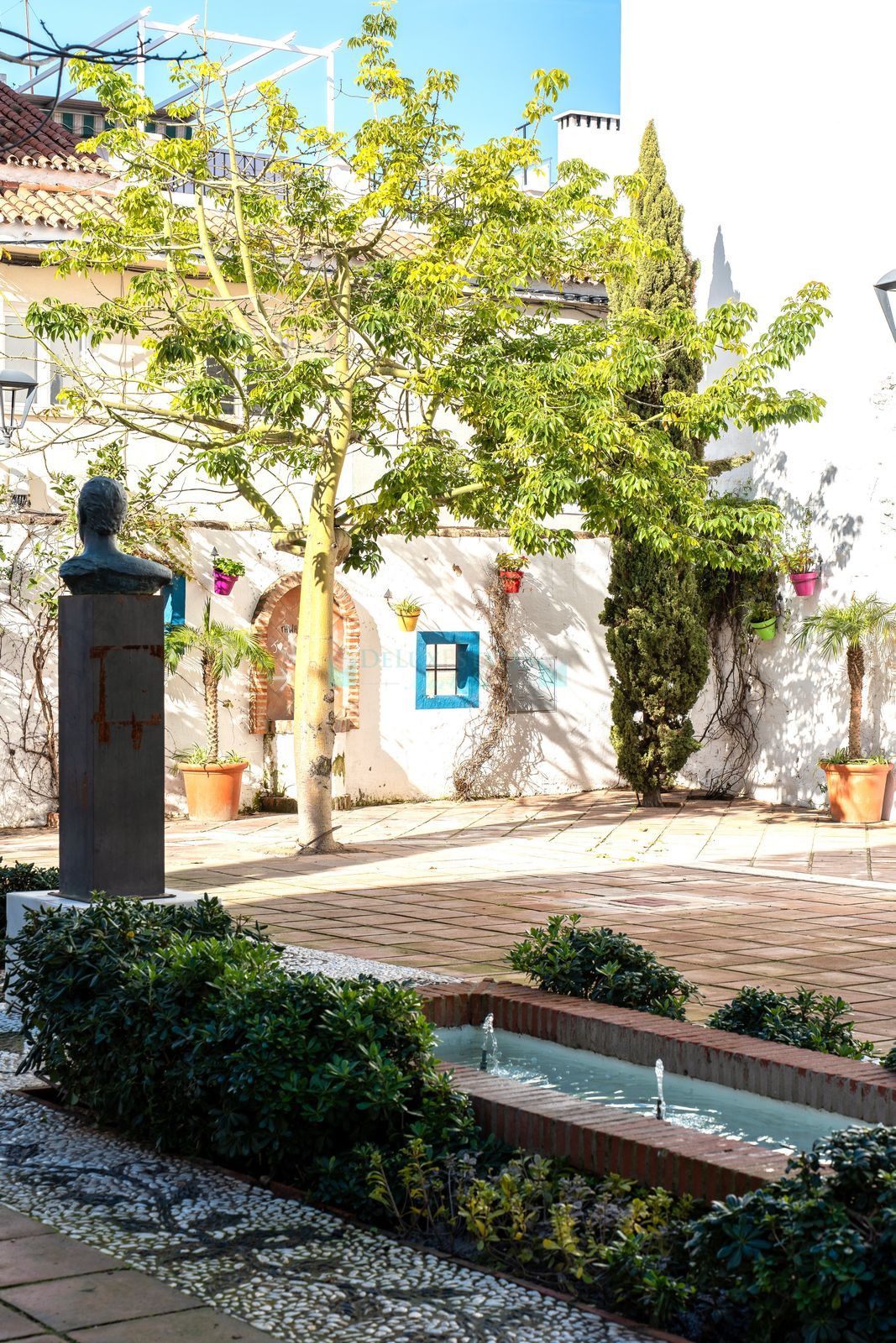 Town House for sale in Estepona