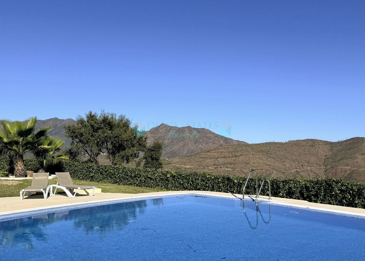 Town House for sale in Elviria, Marbella East