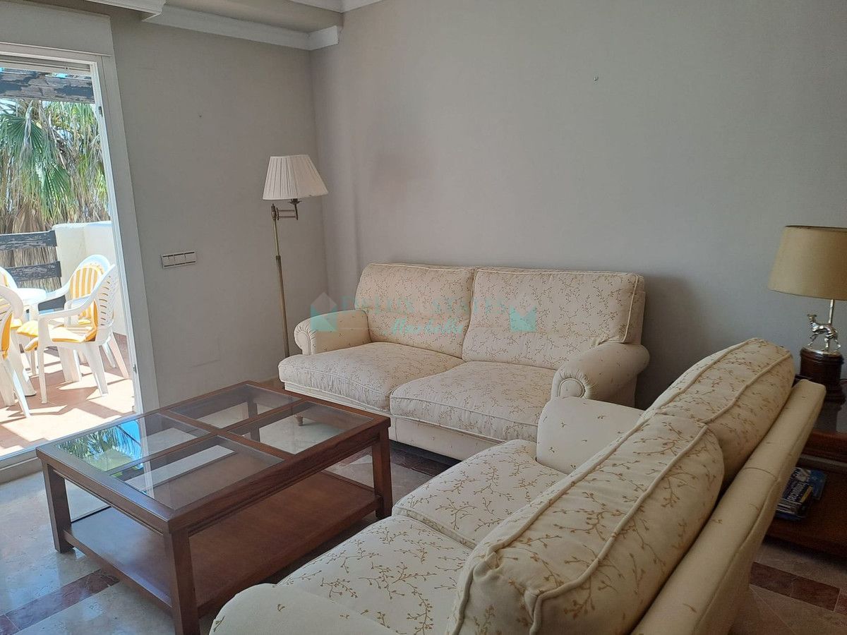 Apartamento en venta en Estepona