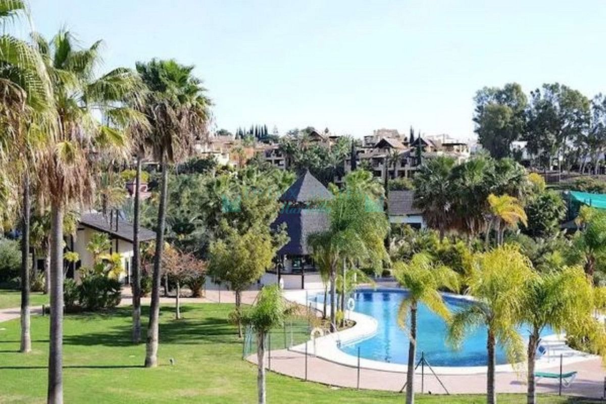Apartamento en venta en Estepona