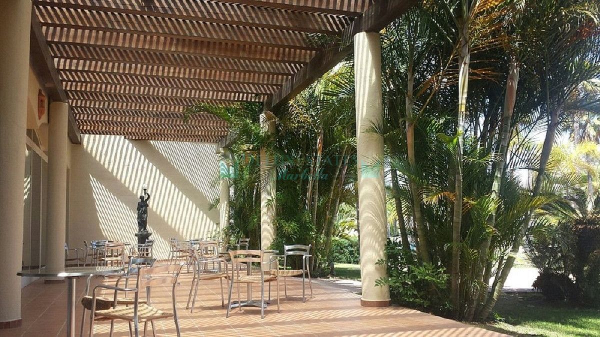 Apartamento en venta en Estepona