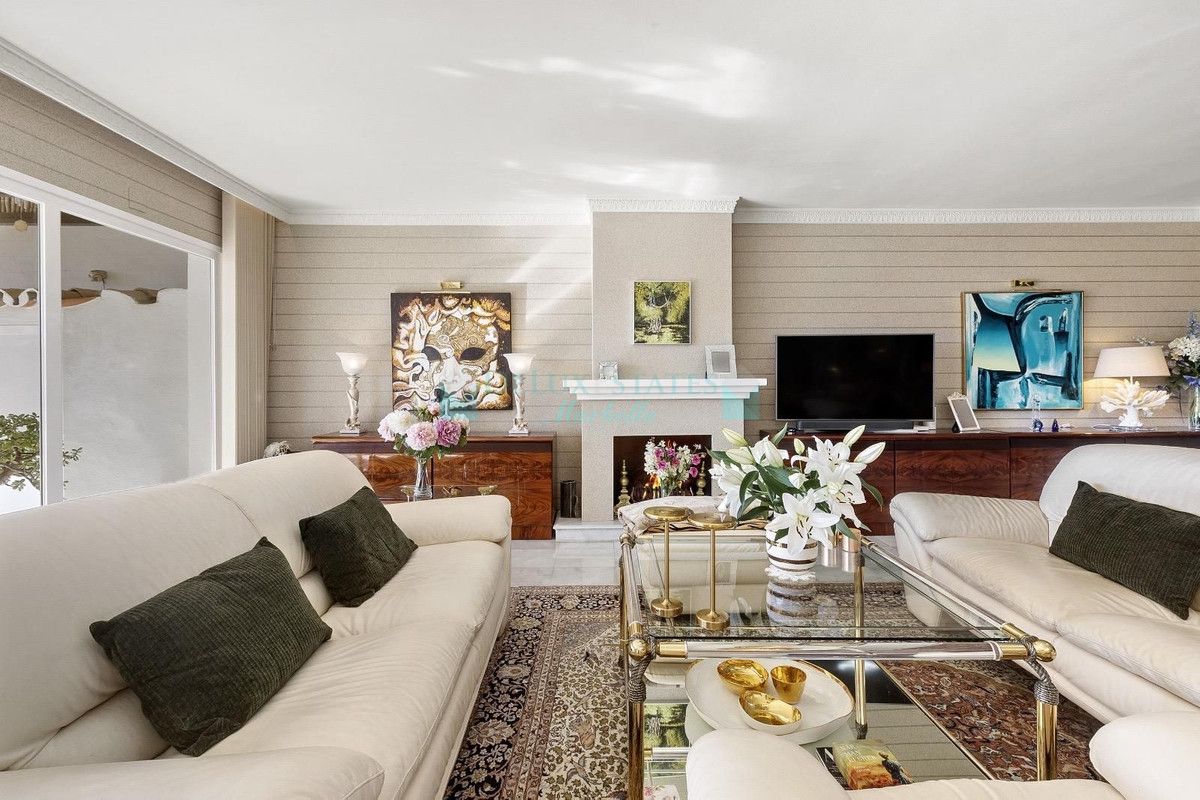 Apartamento en venta en New Golden Mile, Estepona