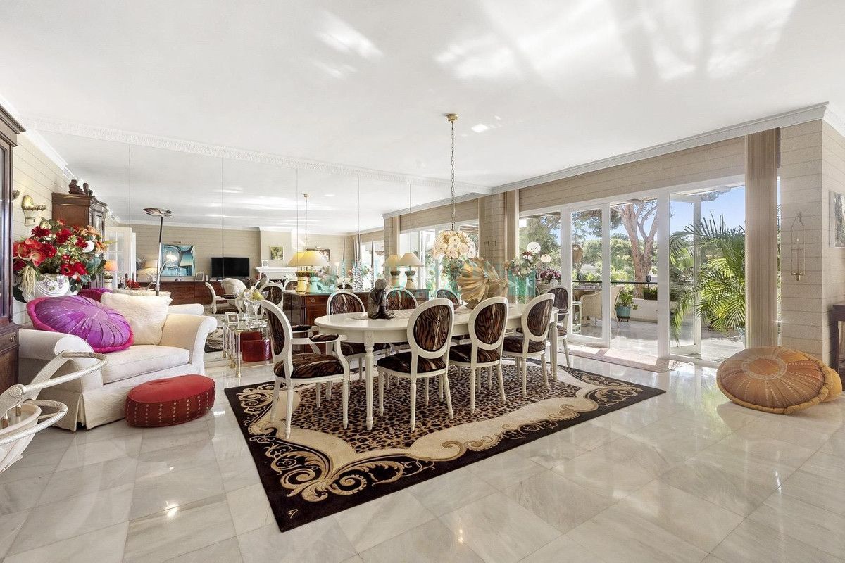 Apartamento en venta en New Golden Mile, Estepona