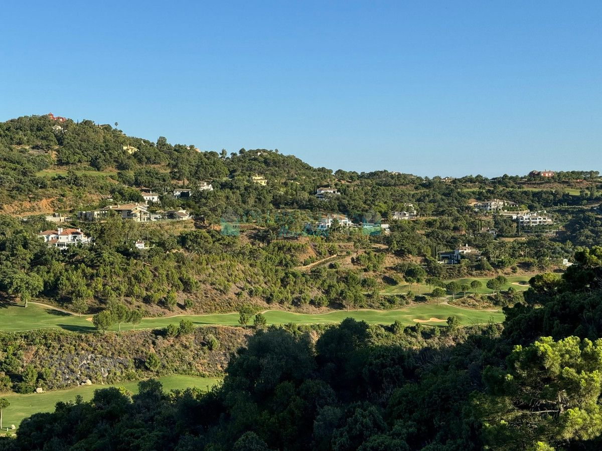 Plot for sale in La Zagaleta, Benahavis