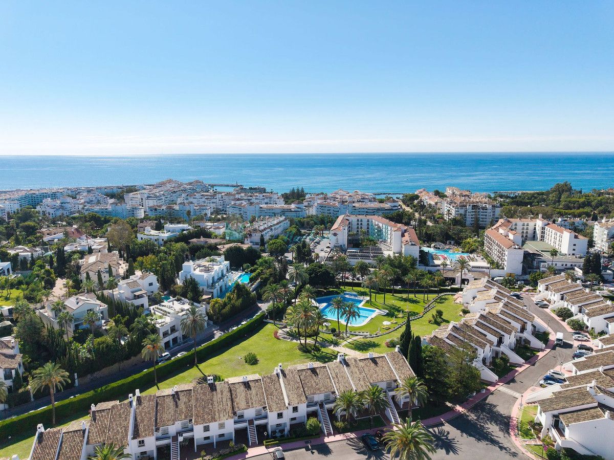 Ground Floor Apartment for sale in Nueva Andalucia