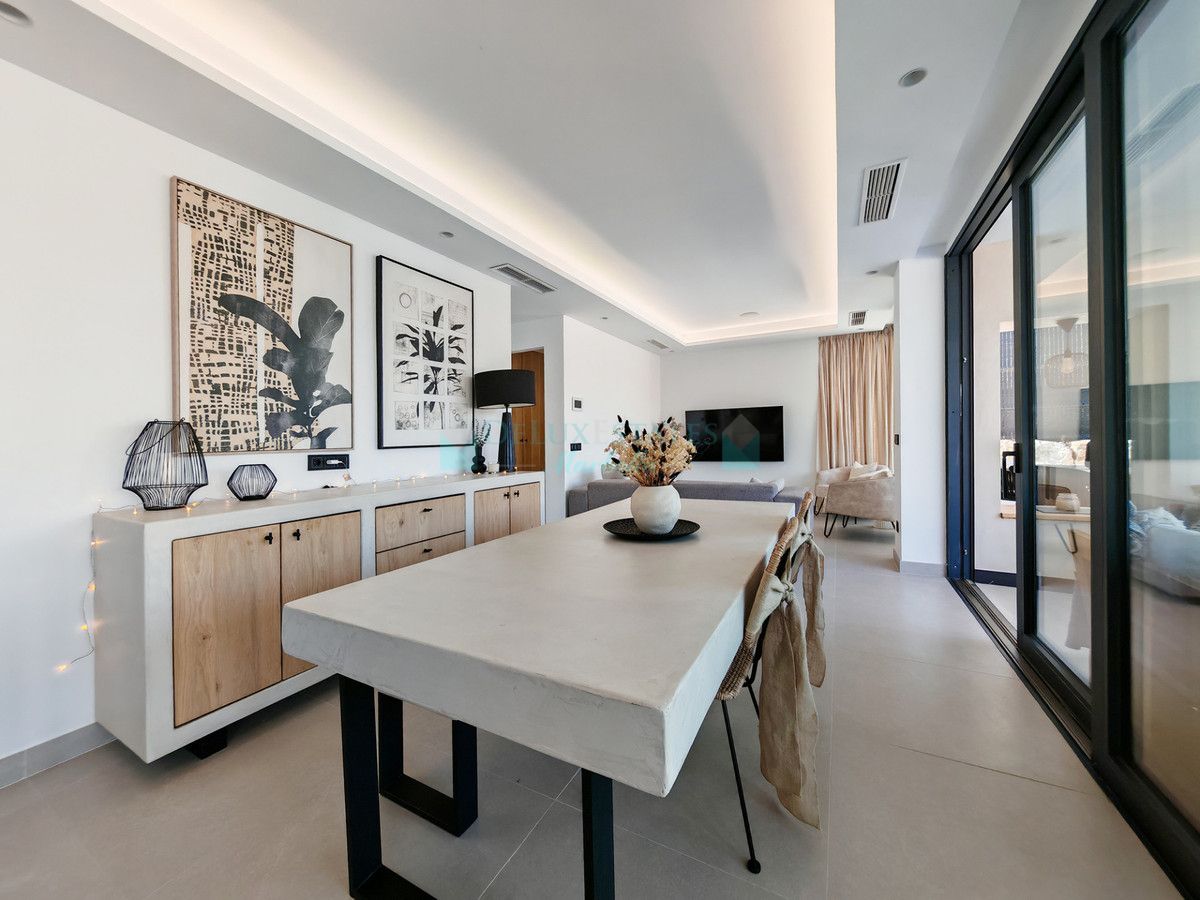 Villa for sale in Estepona
