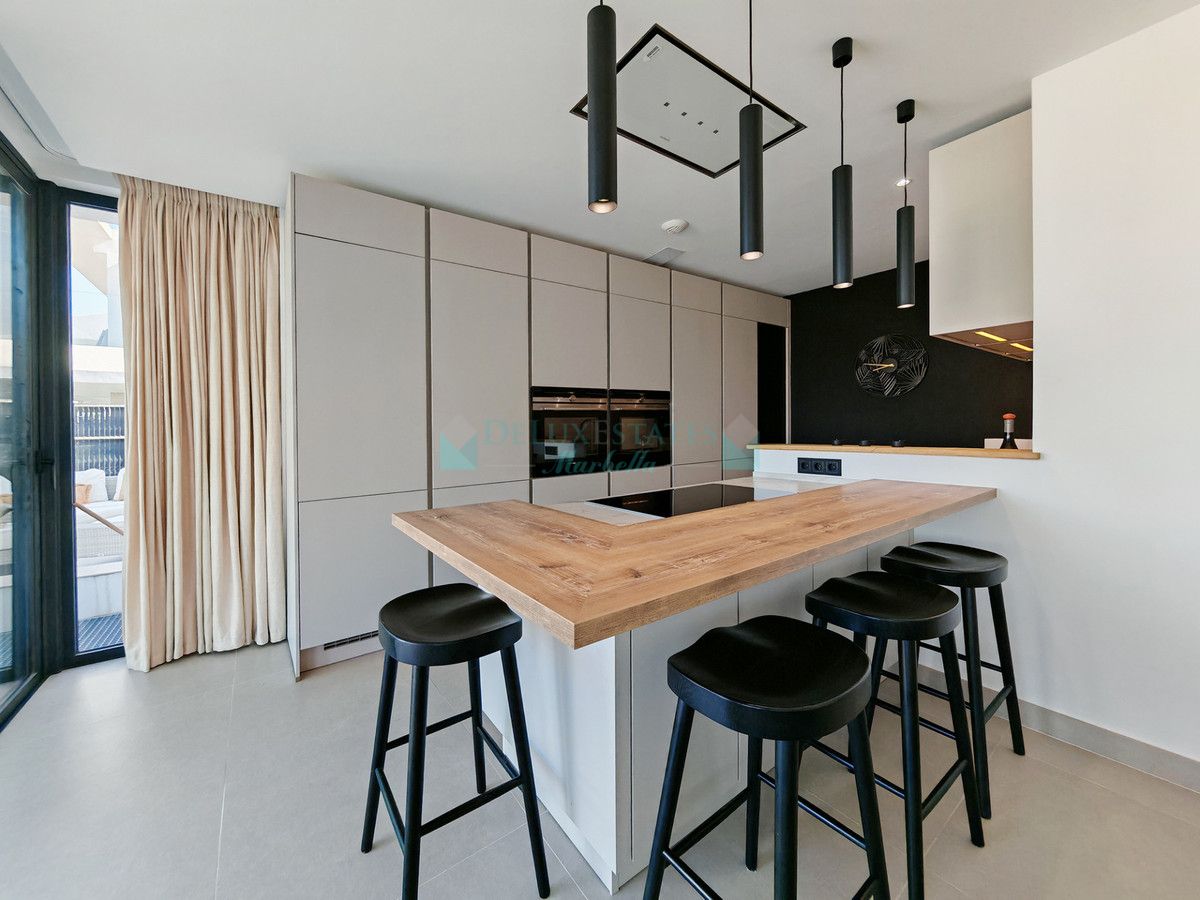 Villa for sale in Estepona