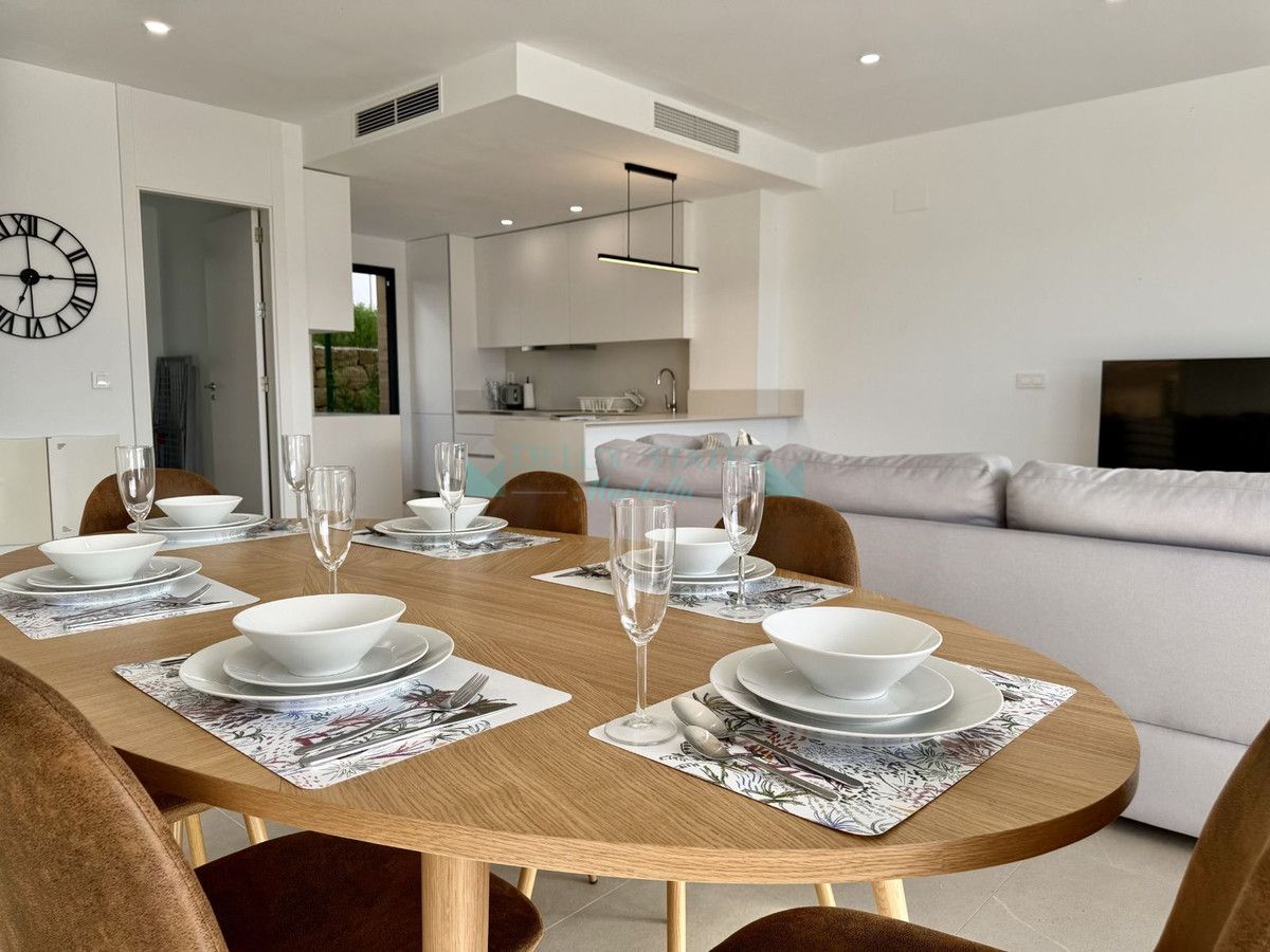 Semi Detached Villa for rent in Atalaya, Estepona