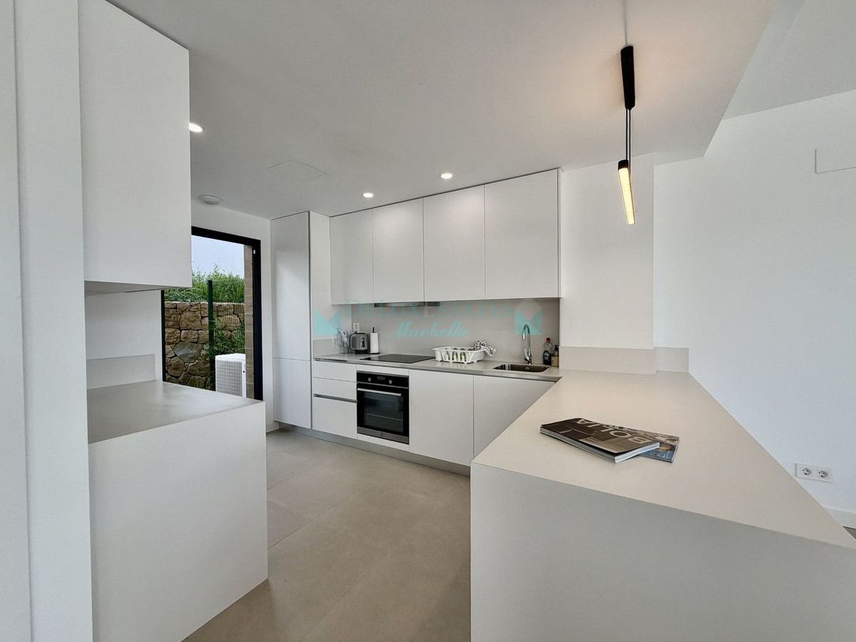Semi Detached Villa for rent in Atalaya, Estepona