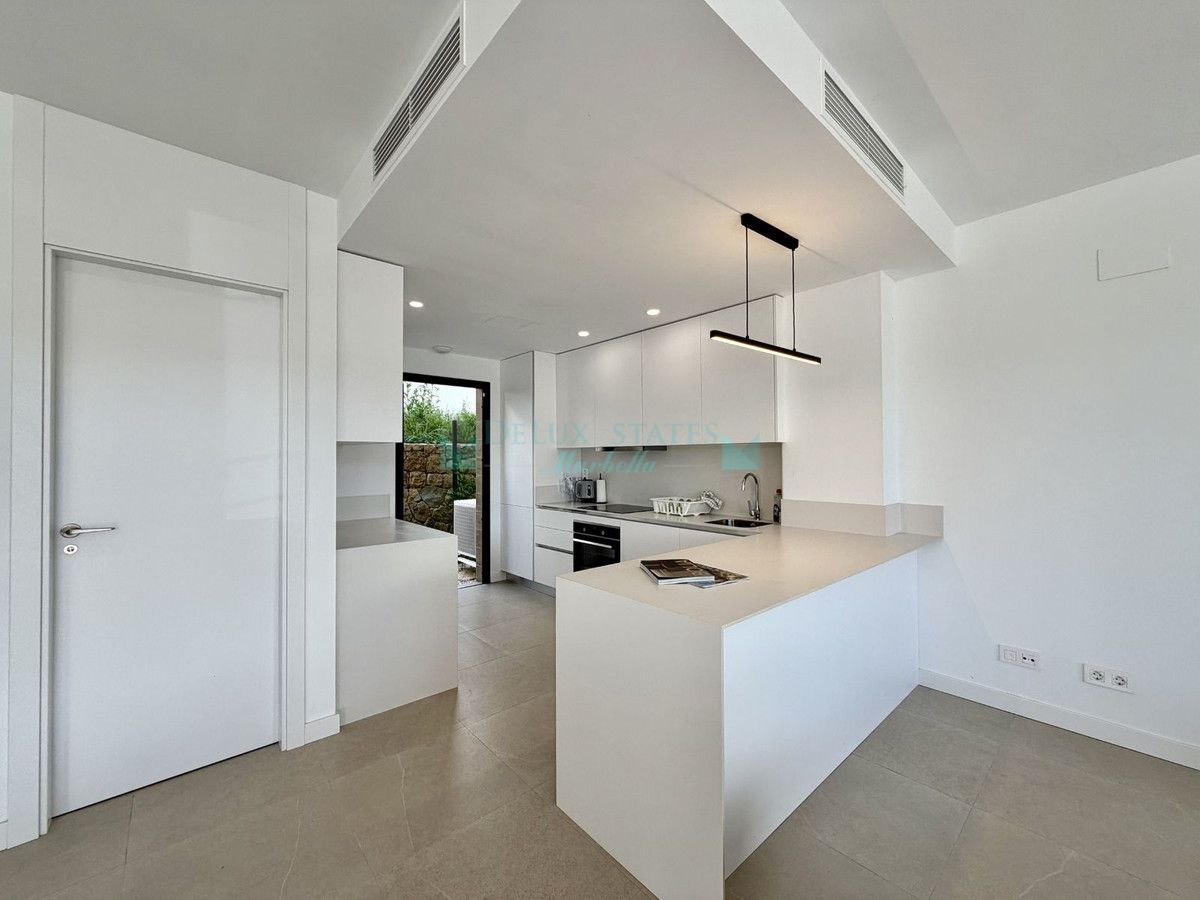 Semi Detached Villa for rent in Atalaya, Estepona