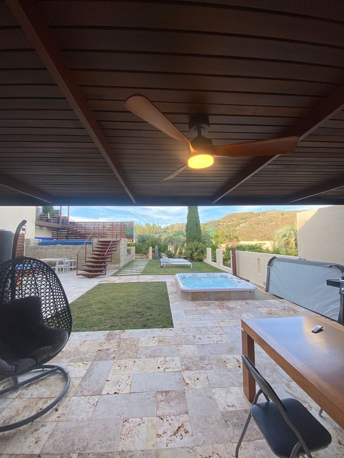 Villa for sale in Benahavis