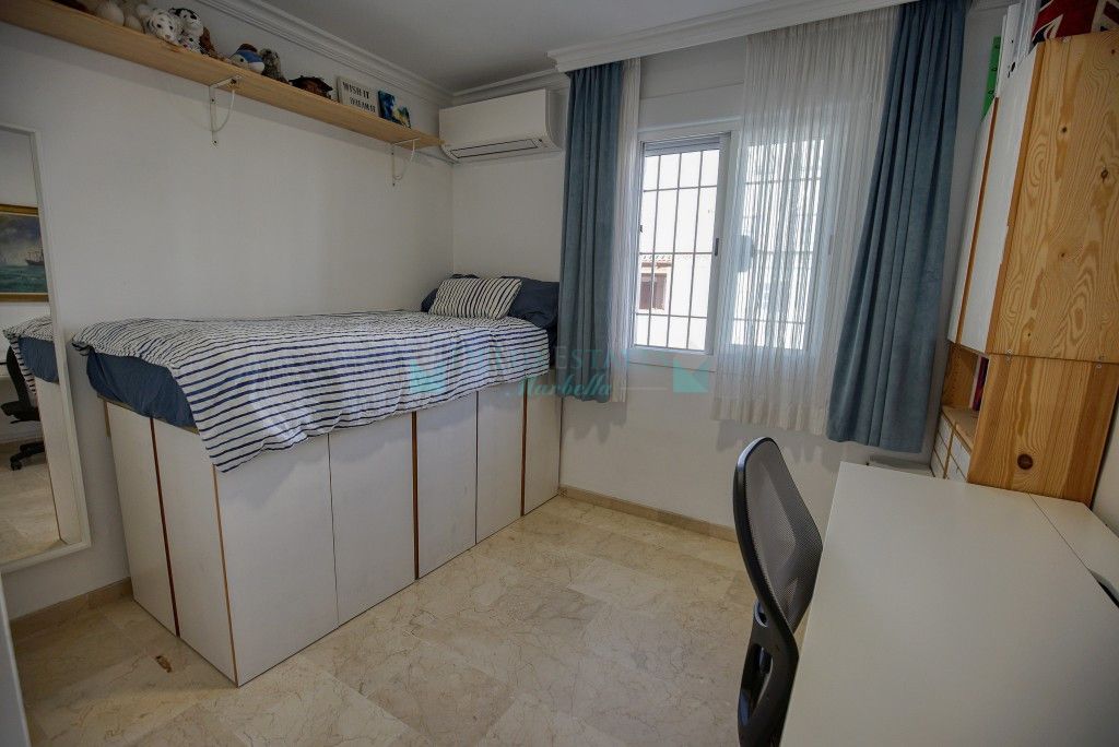 Town House for sale in Estepona