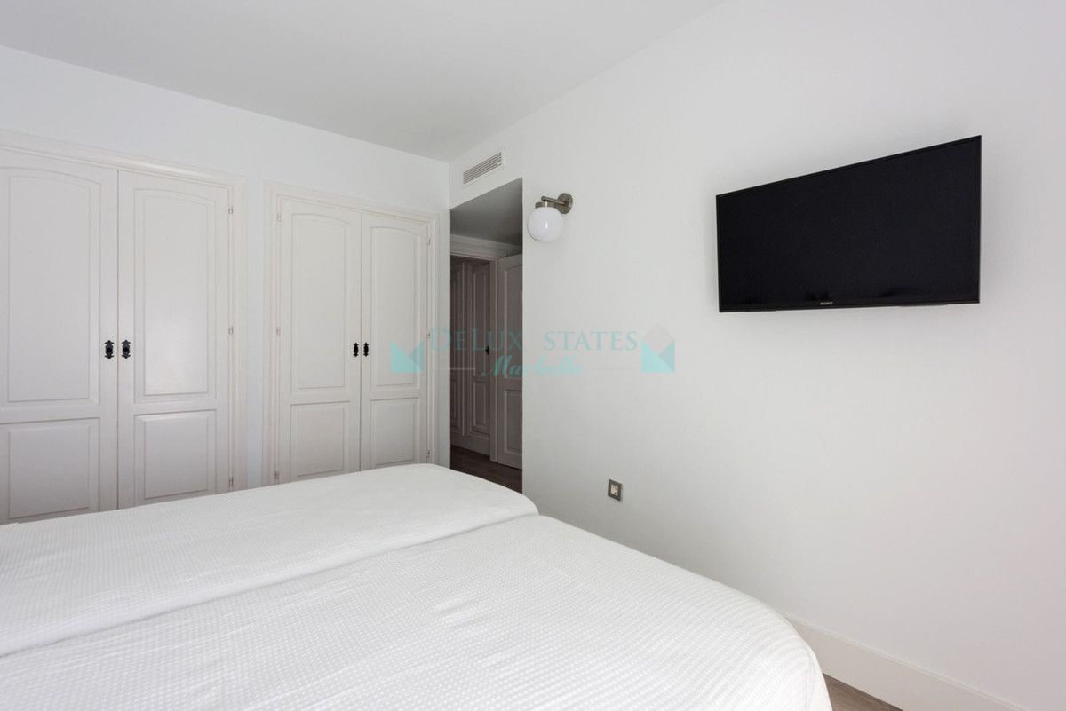 Town House for sale in Nueva Andalucia