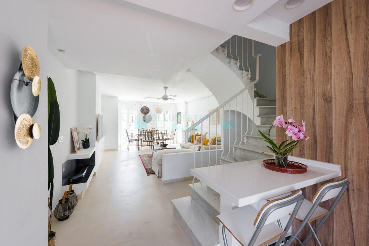 Town House for sale in Nueva Andalucia