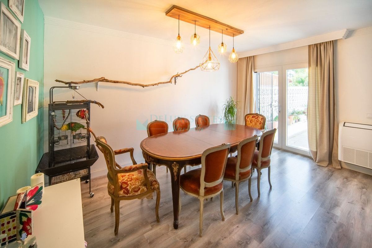 Town House for sale in Atalaya, Estepona