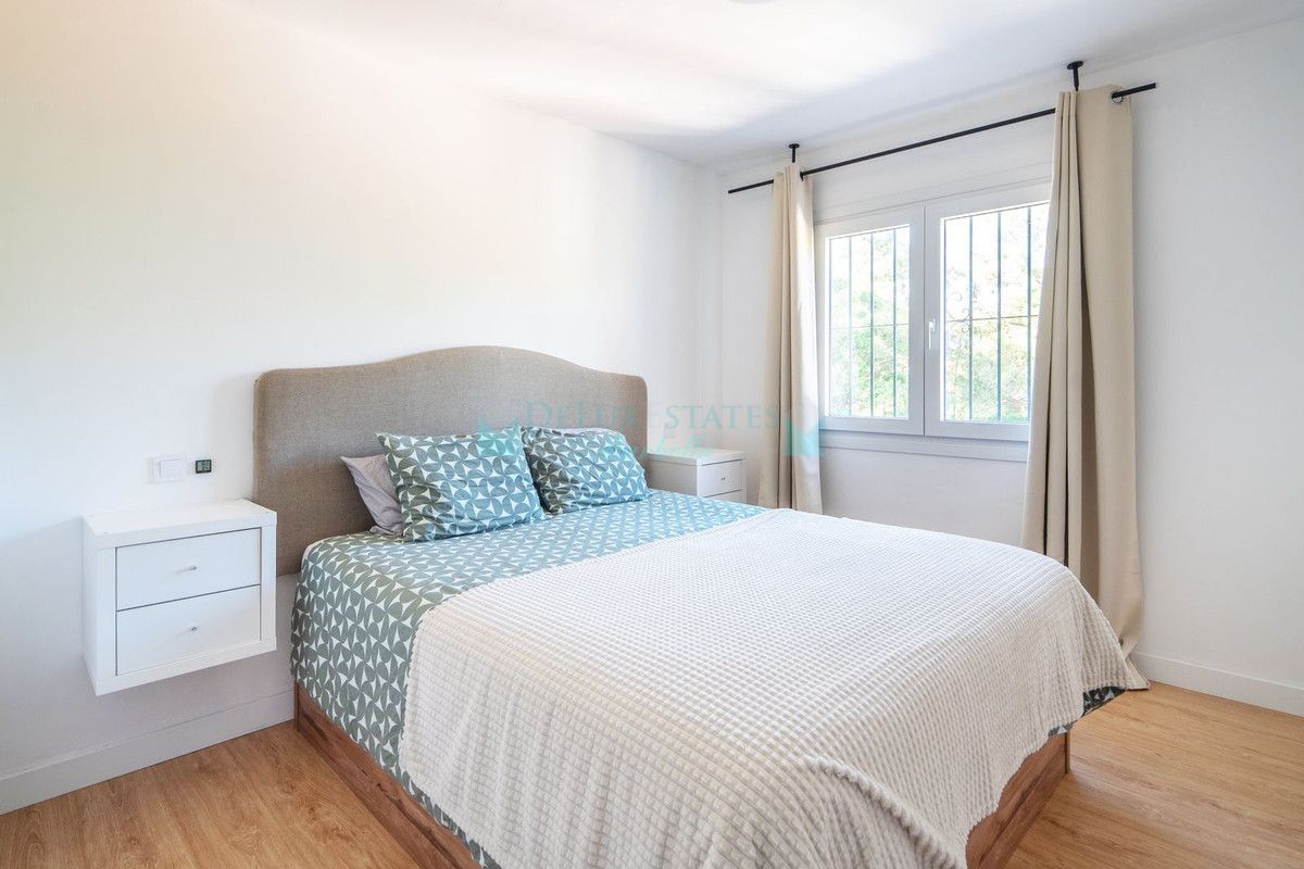 Town House for sale in Atalaya, Estepona