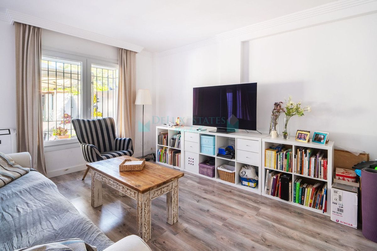 Town House for sale in Atalaya, Estepona