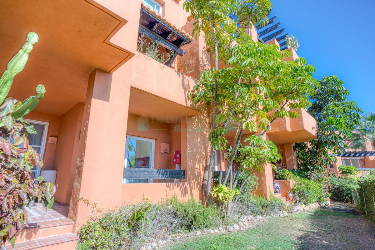 Ground Floor Apartment for sale in Nueva Andalucia