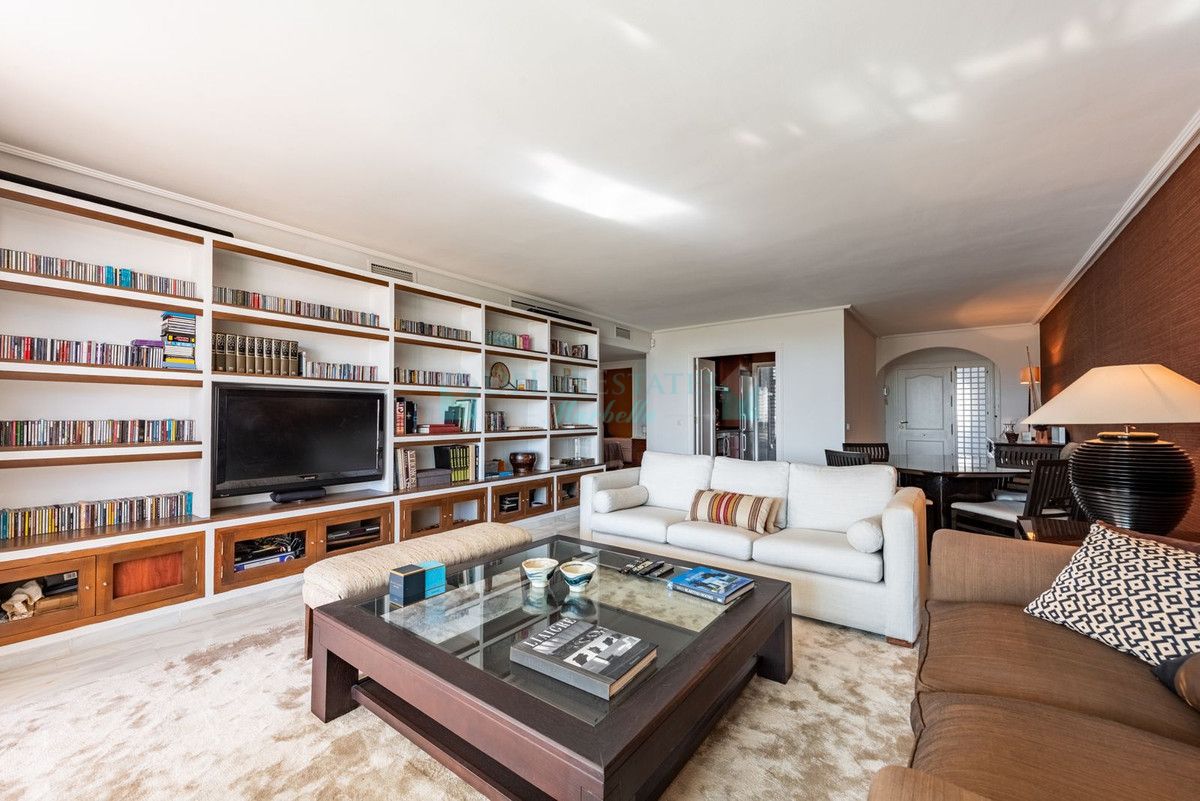 Apartamento en venta en Bel Air, Estepona