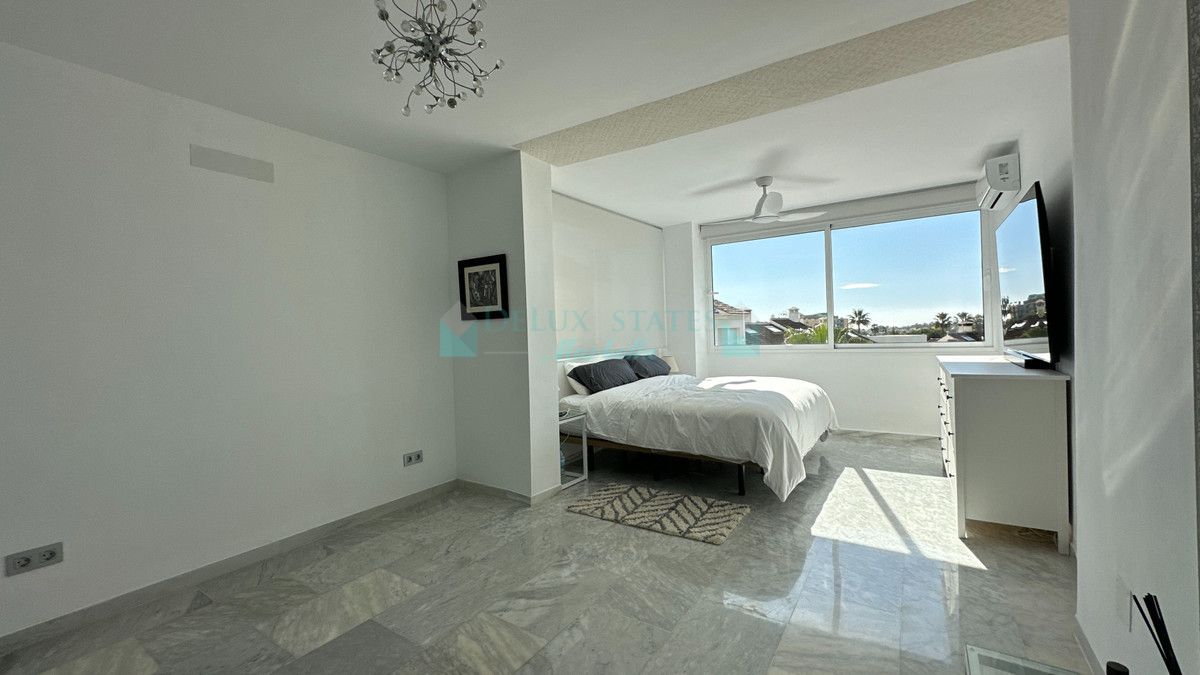 Town House for rent in Estepona