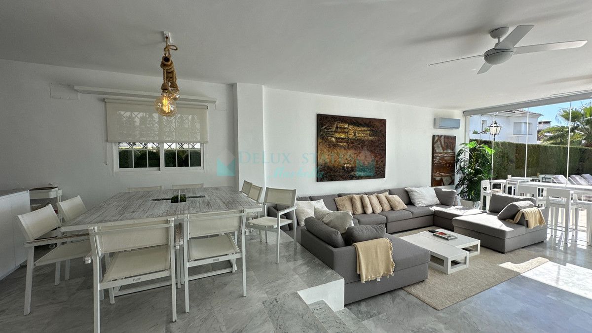Town House for rent in Estepona